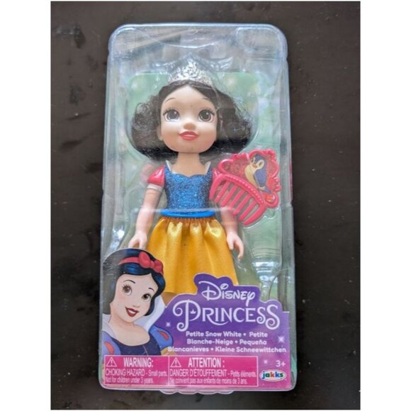 Disney Princess Snow White Petite Doll - Picture 6 of 7